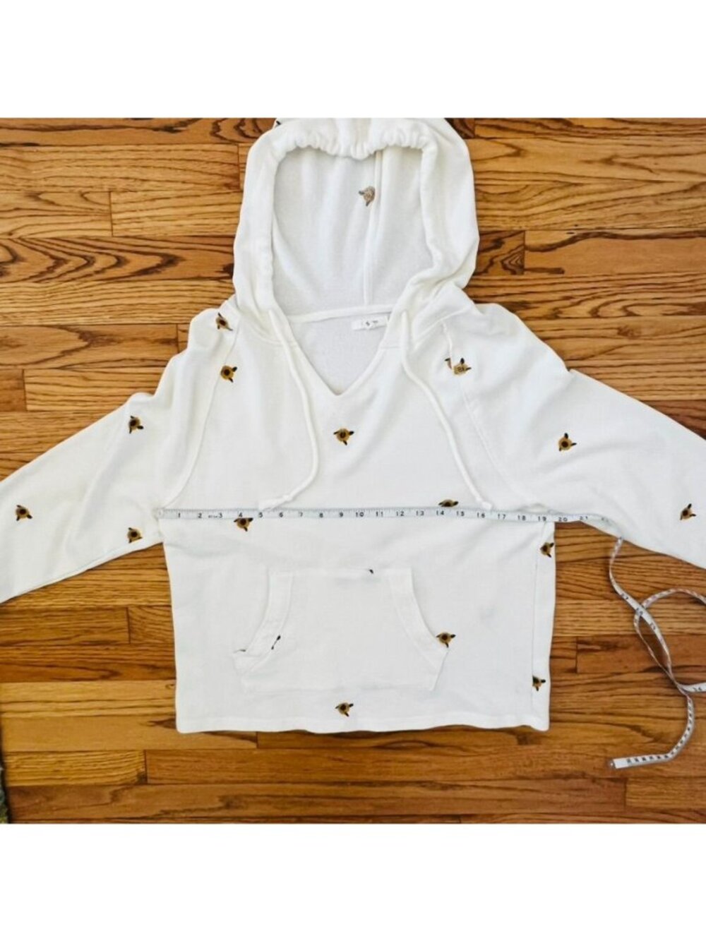 NWOT Sunflower Embroidered Hoodie Cream Lightweight Boho Floral Pullover Cottage - Picture 12 of 13
